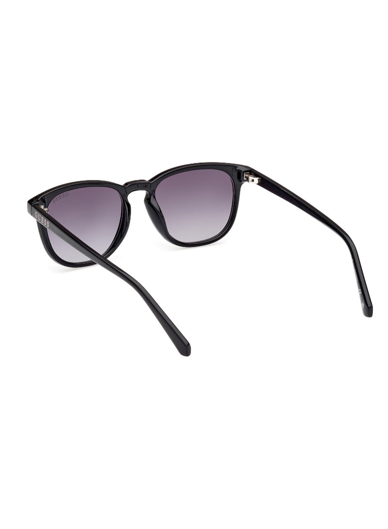 GUESS Men's UV Protection Round Shape Sunglasses - GU829301B49 - Lens Size: 49 Mm - Shiny Black - Image 3